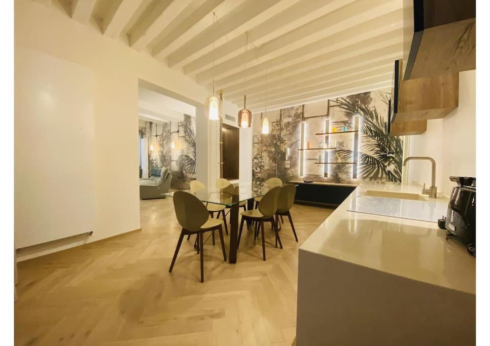 Sweet Time Venice, Luxury San Marco Frezzaria Apt! Eksteriør billede