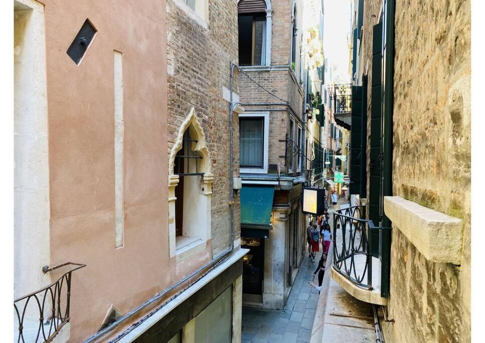 Sweet Time Venice, Luxury San Marco Frezzaria Apt! Eksteriør billede