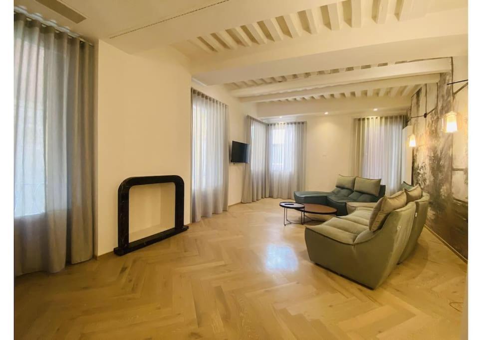 Sweet Time Venice, Luxury San Marco Frezzaria Apt! Eksteriør billede