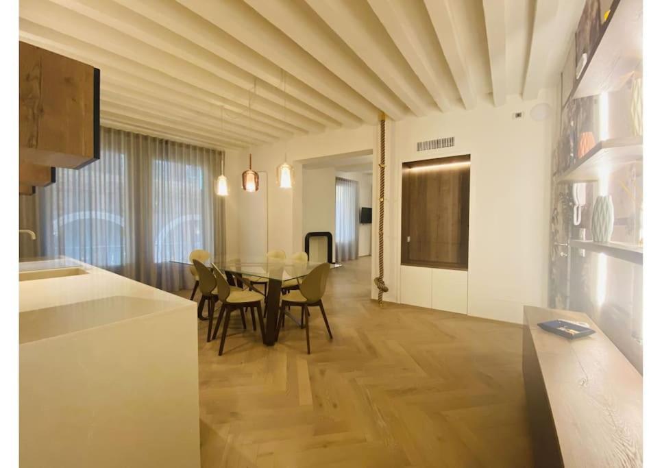 Sweet Time Venice, Luxury San Marco Frezzaria Apt! Eksteriør billede