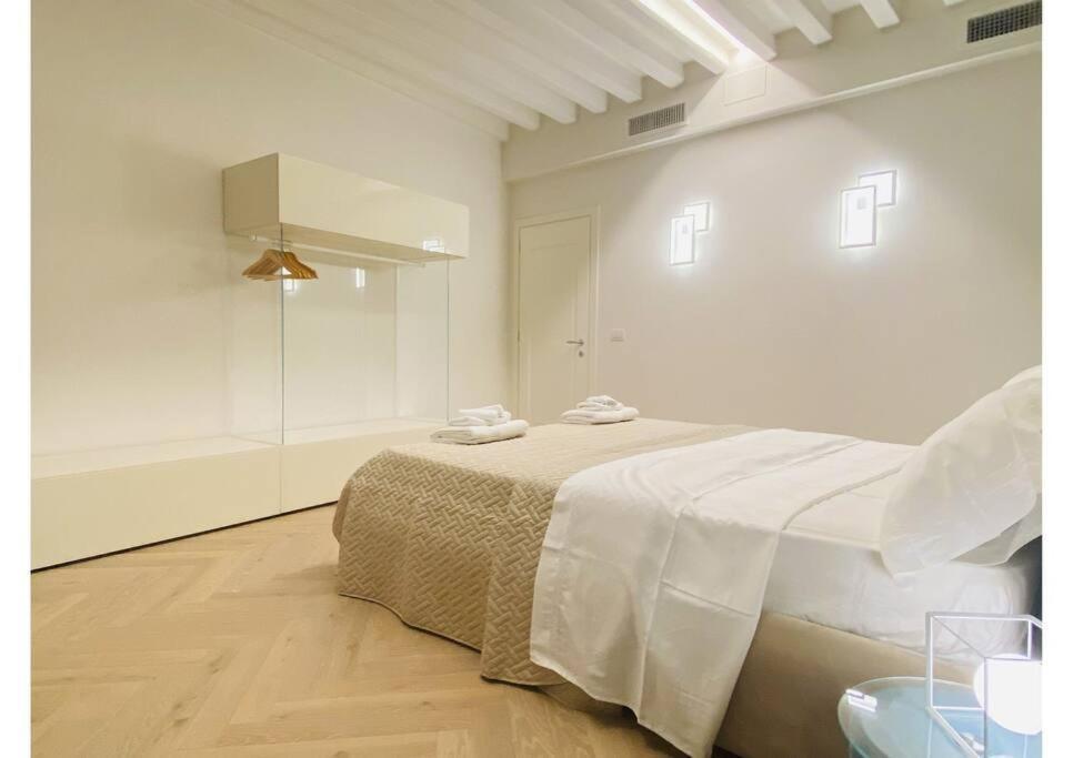 Sweet Time Venice, Luxury San Marco Frezzaria Apt! Eksteriør billede